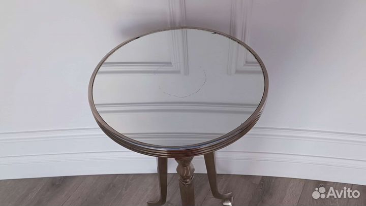 Столик интерьерный кофейный