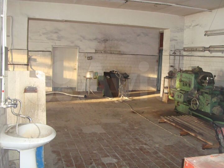 Производство, 700 м²