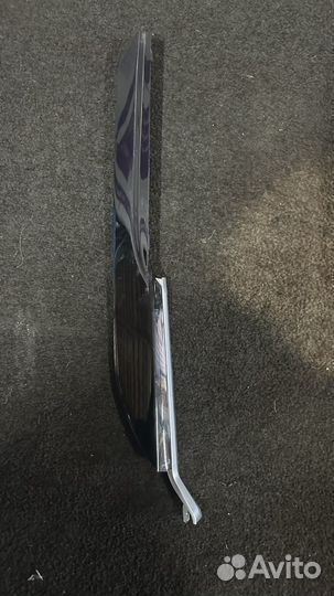 Защитная накладка бок рояльный лак правая BMW G11