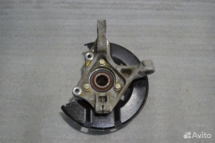 Кулак перед правый Astra J (1.6 Turbo)