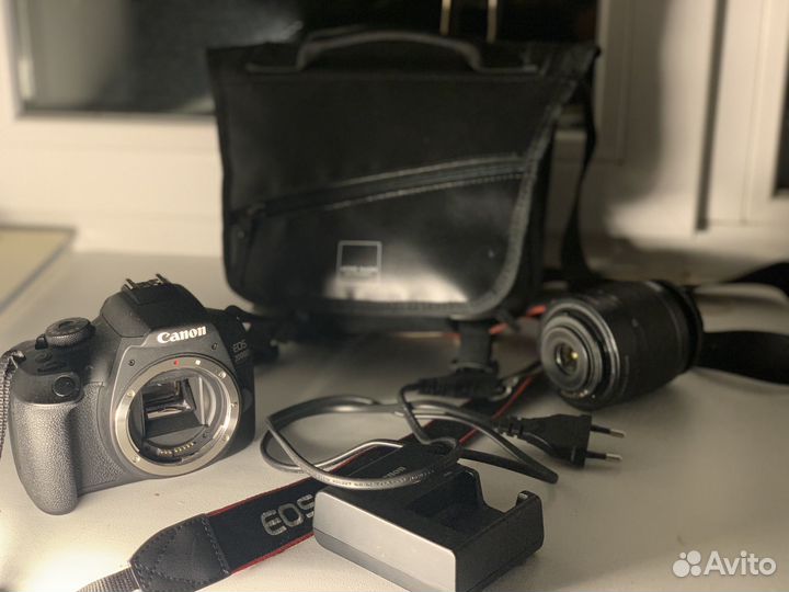 Фотоаппарат canon2000D