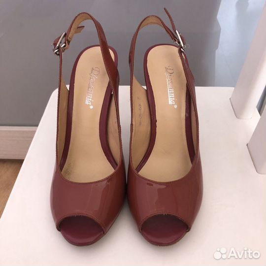 Туфли женские лаковые кожаные