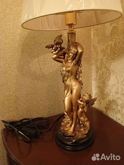 Статуэтка (светильник) 