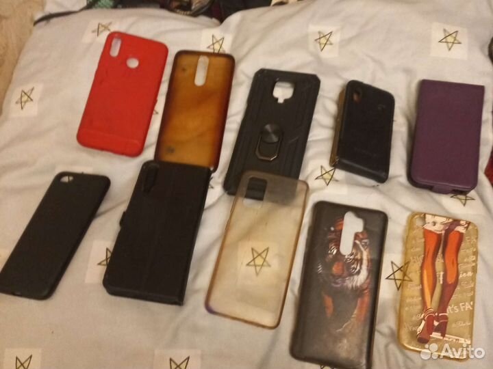 Чехлы на телефон