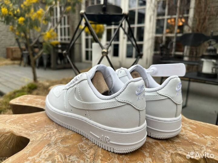 Nike air force 1 low white