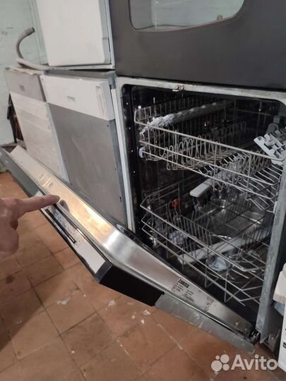 Посудомоечная машина zanussi