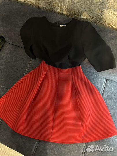 Вещи, платья, чехлы на iPhone 14