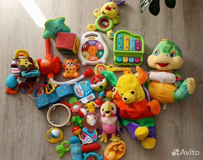 Развивающие игрушки для малышей пакетом