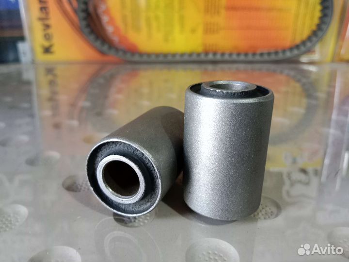 Сайлентблоки маятника на мопед