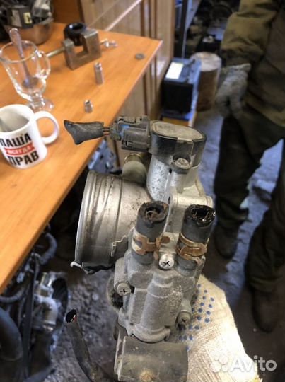 Заслонка дроссельная Toyota Avensis 1zz