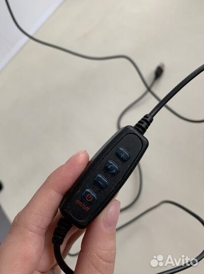 Настольная кольцевая лампа