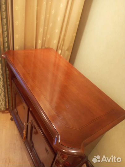 Тумба под телевизор