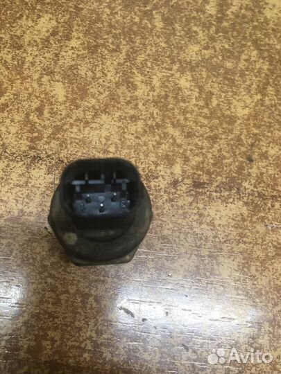 Б/У Датчик давления Mercedes#004