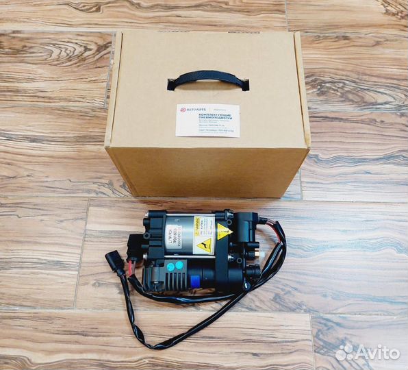 Компрессор Porsche Macan 95B 95B698010