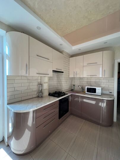 2-к. квартира, 70 м², 9/9 эт.
