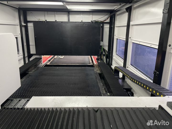 Оптоволоконный лазерный станок 3015G 6кВт