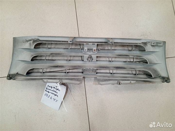 Решетка радиатора Mitsubishi Pajero iO 1998-2007