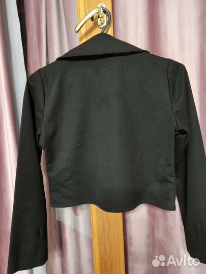 Пиджак для девочки 146