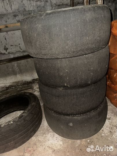 Слик резина r17