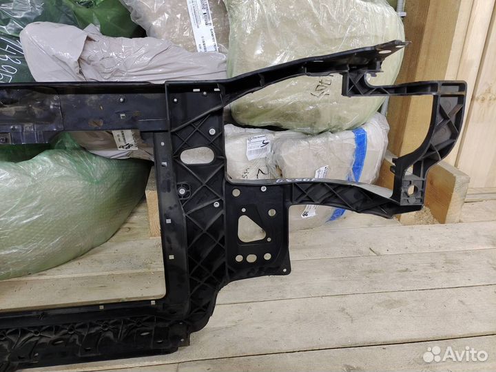 Панель передняя (телевизор) Hyundai Getz 2005-2011