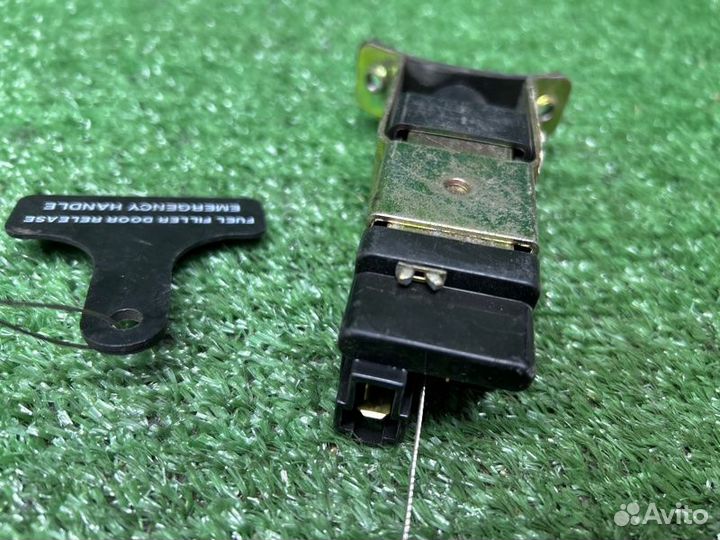 Моторчик лючка бензобака Daewoo Nexia N100