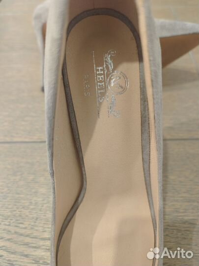 Туфли на шпильке 38 размер серые