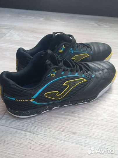 Футбольные бутсы 41-42 р-р