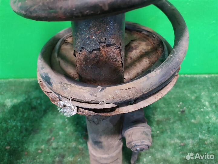 Стойка амортизатора передняя левая Hyundai I20 20