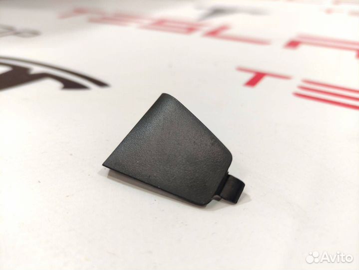 Заглушка пластиковая карты двери Tesla Model 3