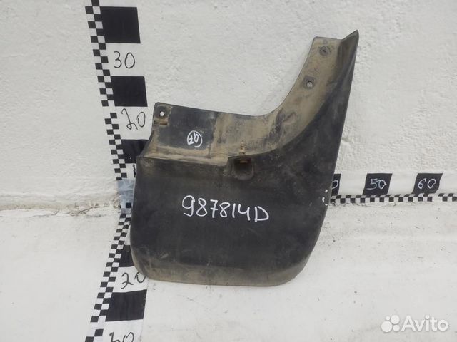 Брызговик задний правый Mitsubishi L200 4