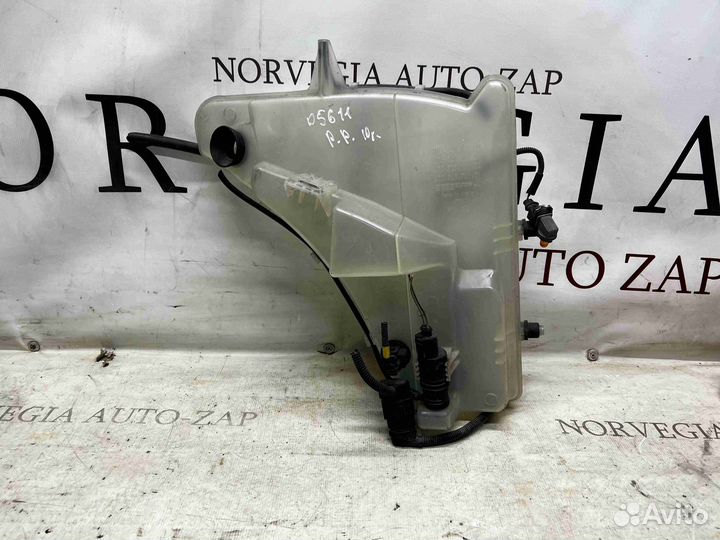 Бачок омывателя Porsche Panamera