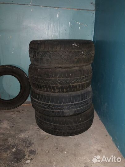 Winter Tact WT 70 215/55 R17