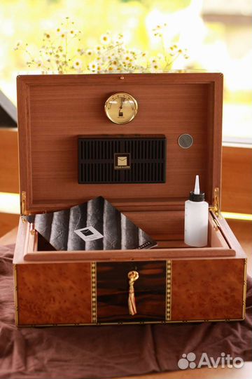 Хьюмидор для сигар Daniel Moevus (Франция)