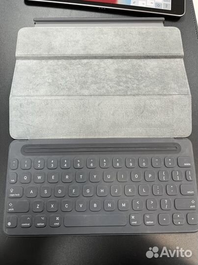 Чехол-клавиатура Apple iPad Pro 9.7 Smart Keyboard