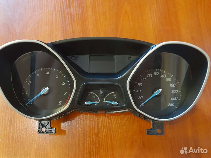Панель приборов на форд фокус 3