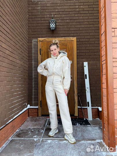 Горнолыжный комбинезон женский