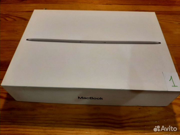 Коробка Apple