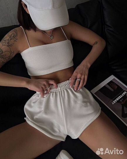 Спортивный костюм женский с шортами