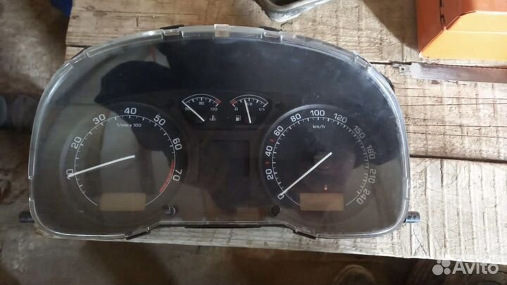 Щиток приборов Skoda Octavia Tour А4