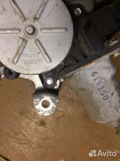 Стеклоподъемник лансер 9