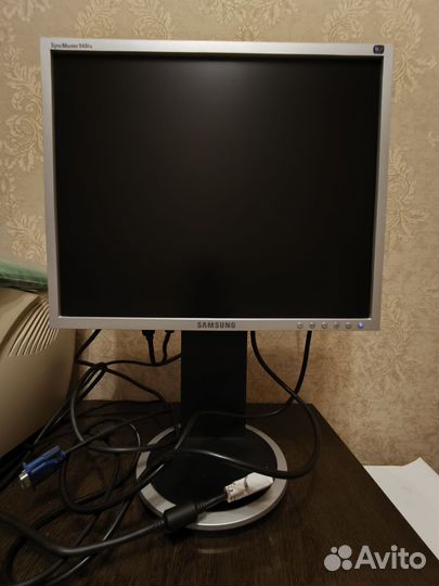 Монитор Samsung 940FN