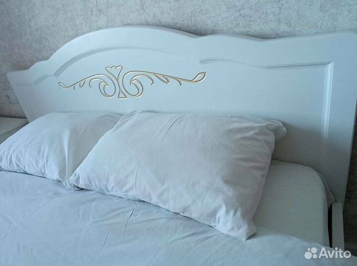 Кровать из массива дерева от производителя