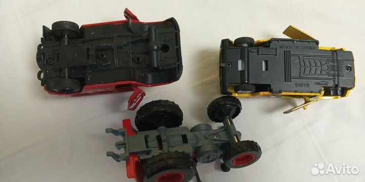 Модели автомобиля металлические на запчасти