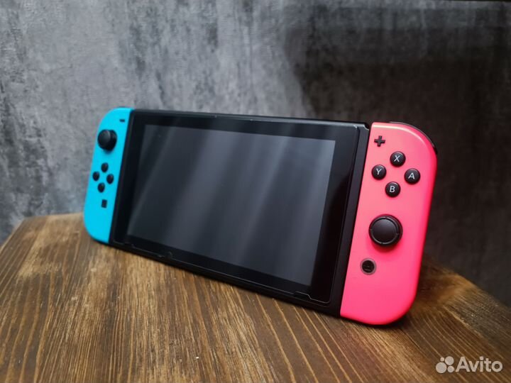 Nintendo switch rev 1 +256гб + чехол