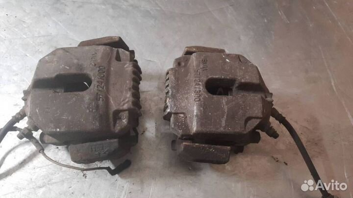 Суппорт тормозной передний BMW 3 E90/E91/E92/E93