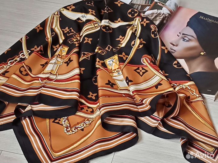 Платок черный шоколад Шелк Louis Vuitton