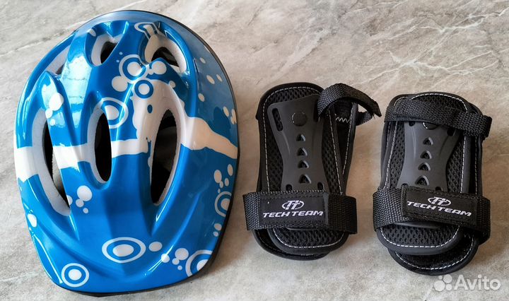 Шлем велосипедный и перчатки