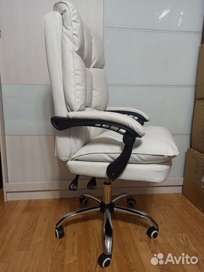 Компьютерное кресло новое от производителя