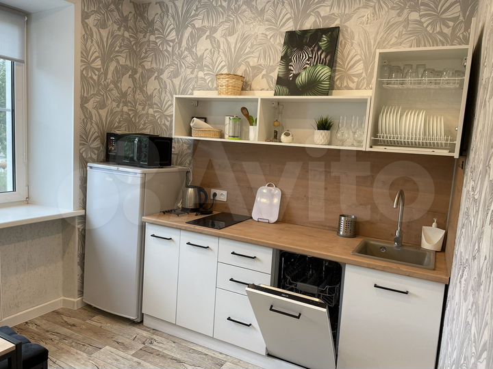 2-к. квартира, 55 м², 1/2 эт.