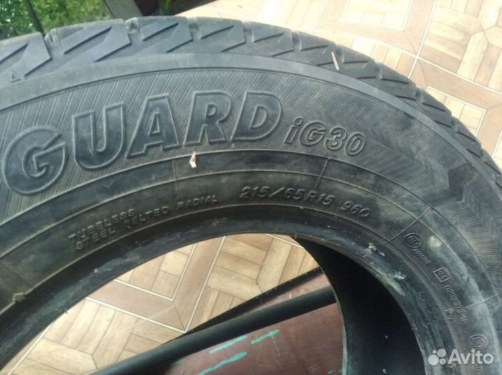 Yokohama Ice Guard IG30 215/65 R15